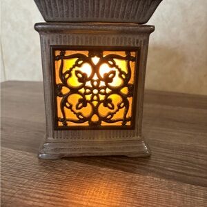 Gorgeous Scentsy Burner-great condition